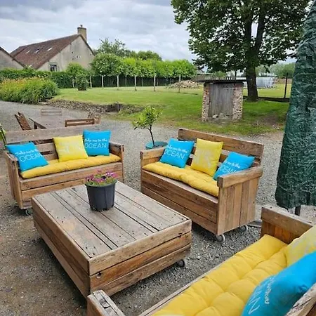 Holiday home Maison 9 Personnes Pour Les Evenements Sportifs Laigne-en-Belin