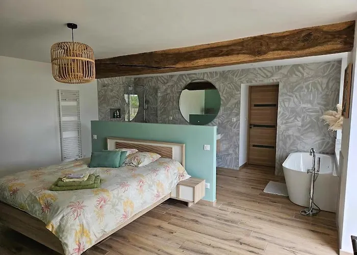 Maison 9 Personnes Pour Les événements Sportifs * Laigne-en-Belin